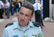 France : le Général Manelis, devant un comité parlementaire©