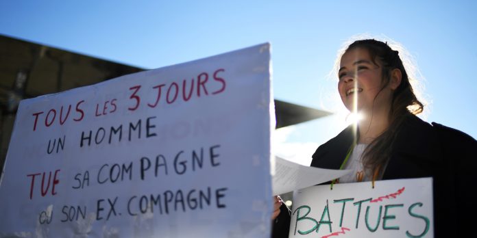 FRANCE-WOMEN-VIOLENCE-DEMO