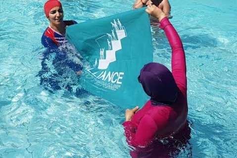 Lislam Radical Prend Dassaut La Piscine De Grenoble Jforum