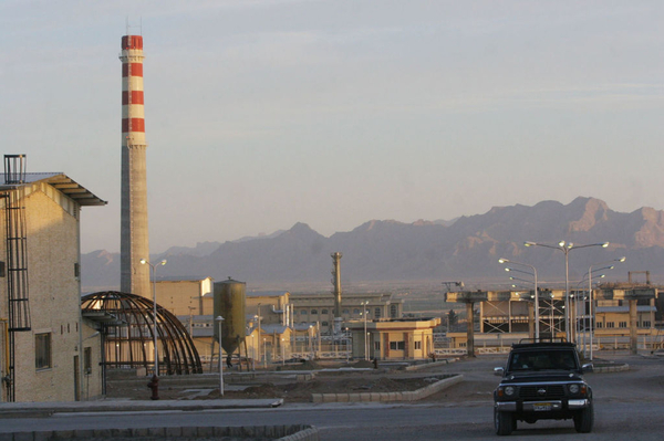 Iranian President Tours Nuclear Facilities