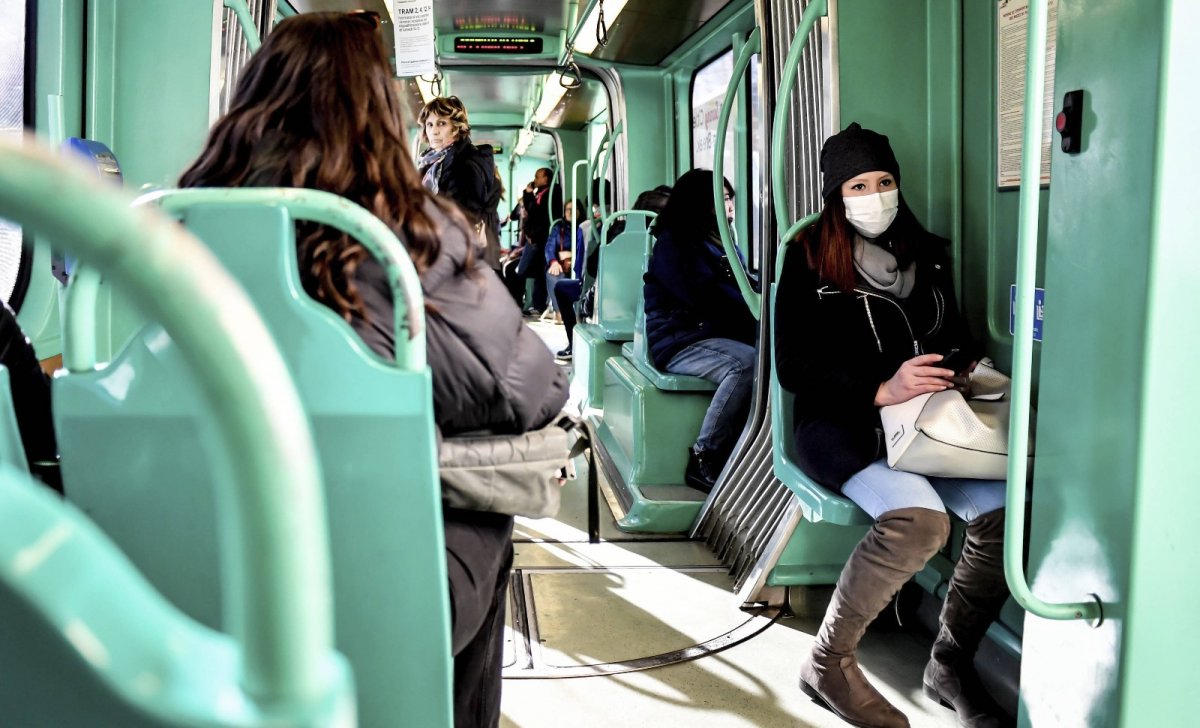 Coronavirus en Vénétie, livré les masques gratuits, sont en distribution Coronavirus en Vénétie, livré les masques gratuits, sont en distribution