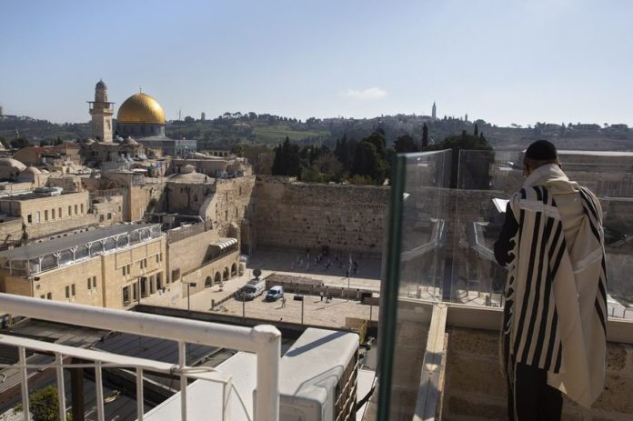 Virus Outbreak Israel Cohanim Blessing
