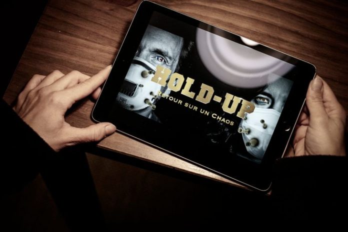 A-Paris-13-11-2020-Illustration-documentaire-Hold-Up-disponible-Net_0
