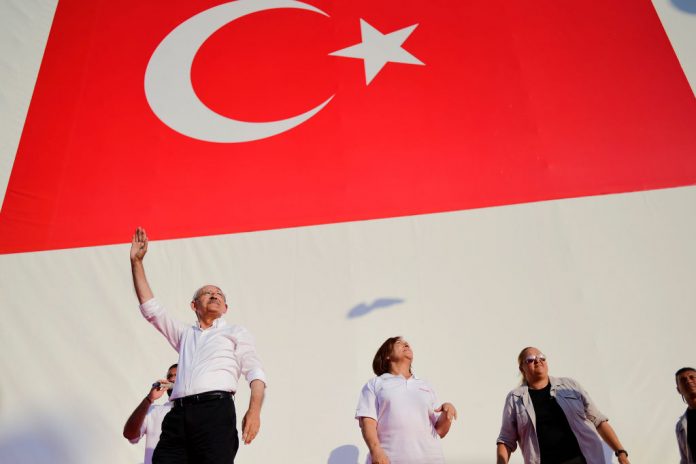 TOPSHOT-TURKEY-POLITICS-OPPOSITION-JUSTY