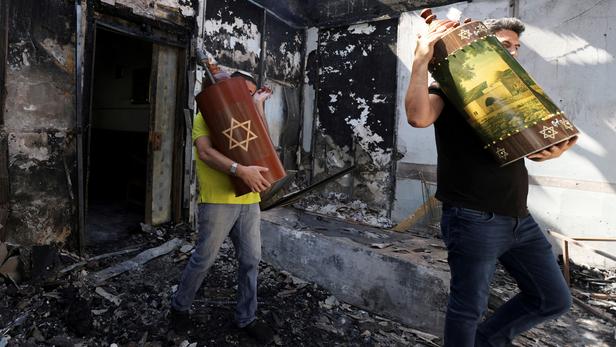 Israeli-Palestinian violence flares up
