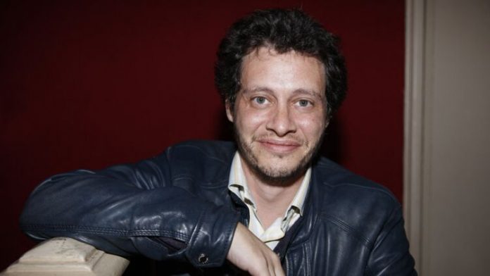 jonathan-dassin-orphelin-a-16-ans-ses-touchantes-confidences